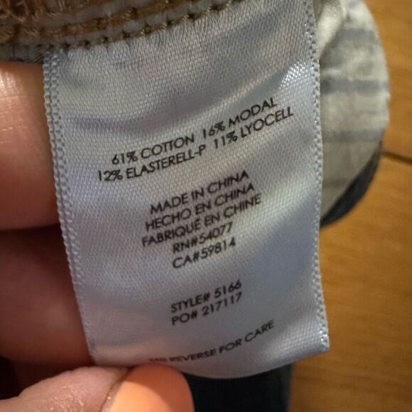 CAbi the straight jeans 6 - Picture 3 of 10